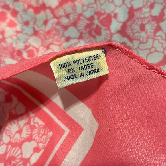 Vintage 70s Floral Print Pink Square Scarf - Picture 6 of 6